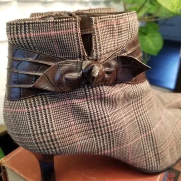 Predictions Plaid Fabric Ankle Booties - Picture 2 of 10